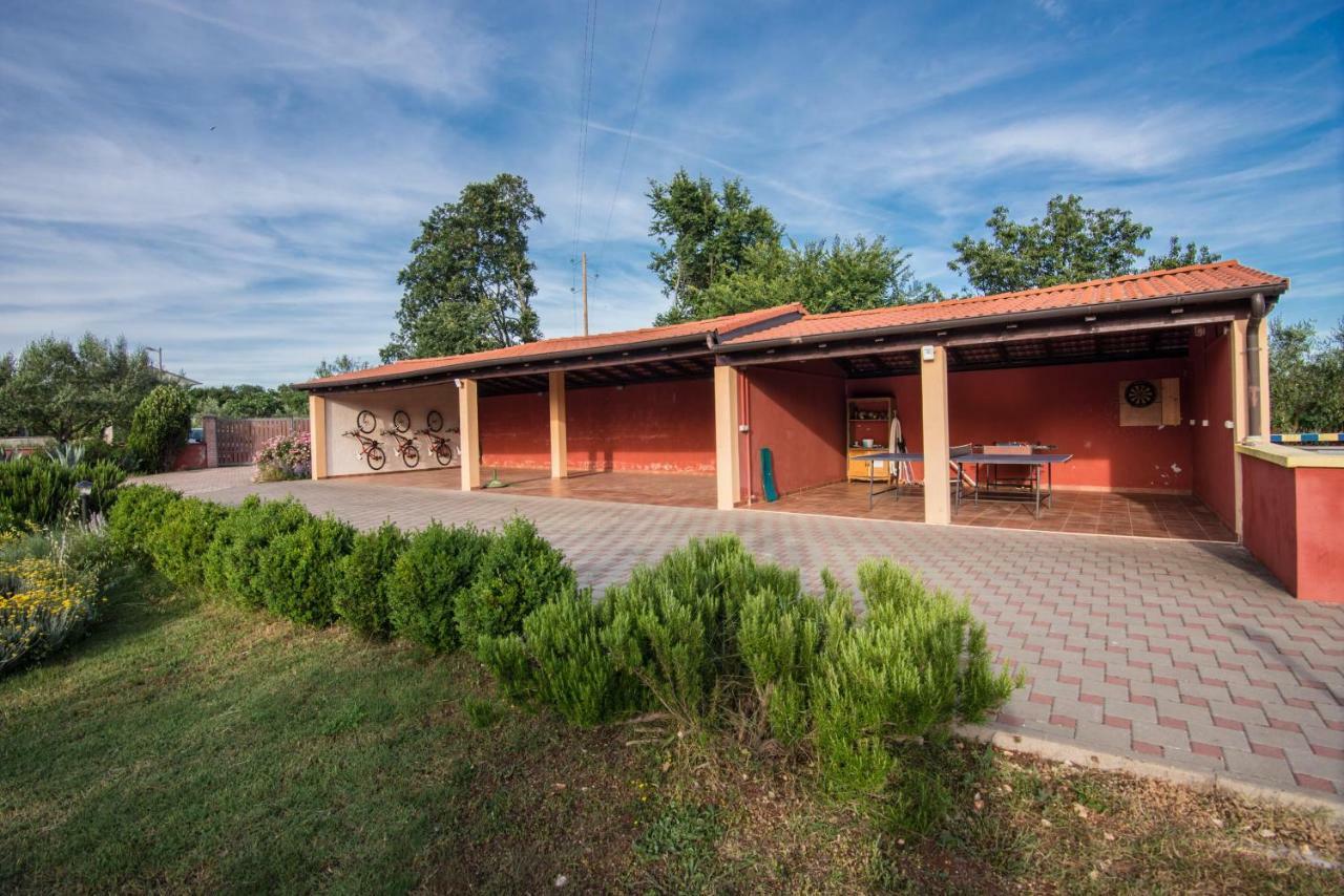 Villa Hacienda Rosemary Muntić Exterior foto