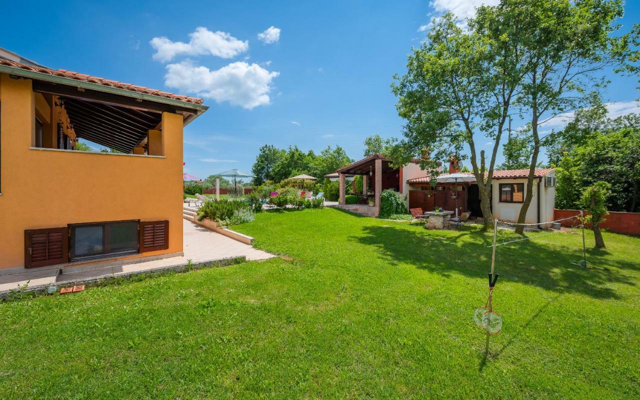 Villa Hacienda Rosemary Muntić Exterior foto