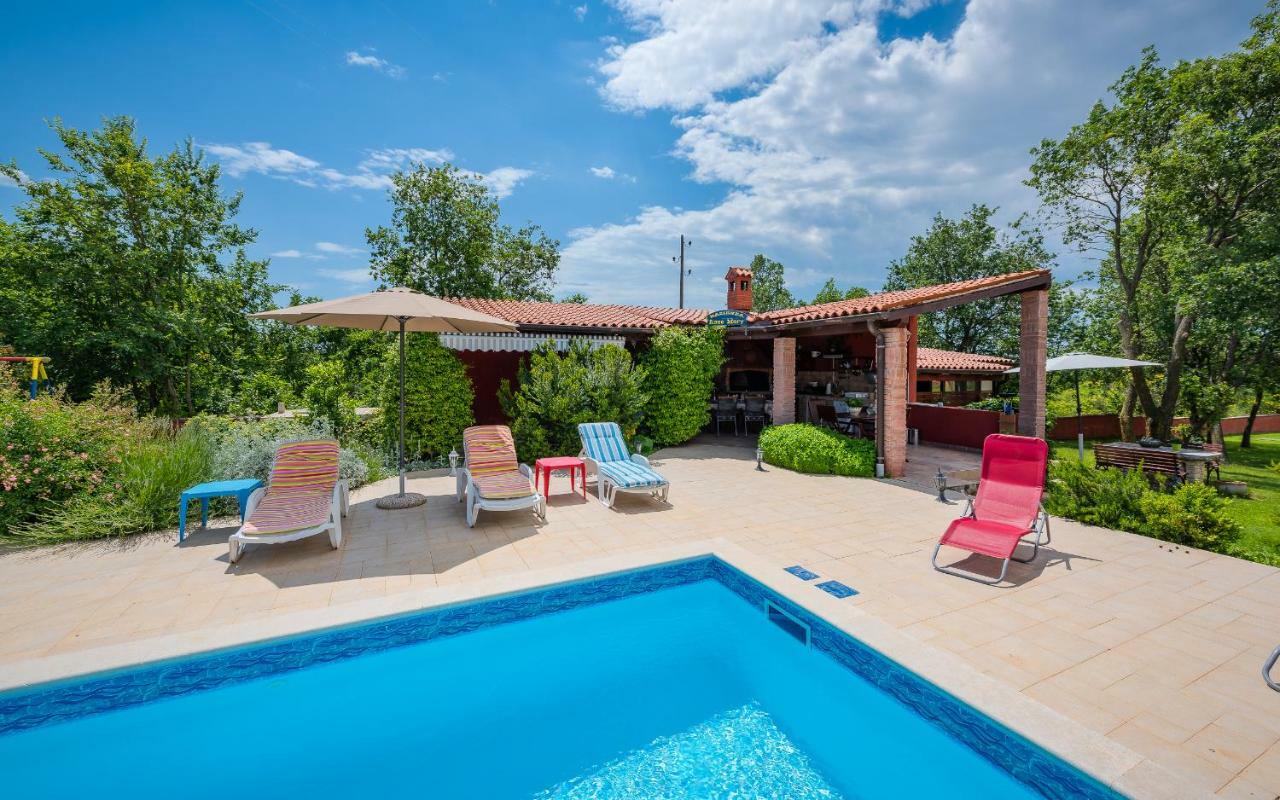 Villa Hacienda Rosemary Muntić Exterior foto