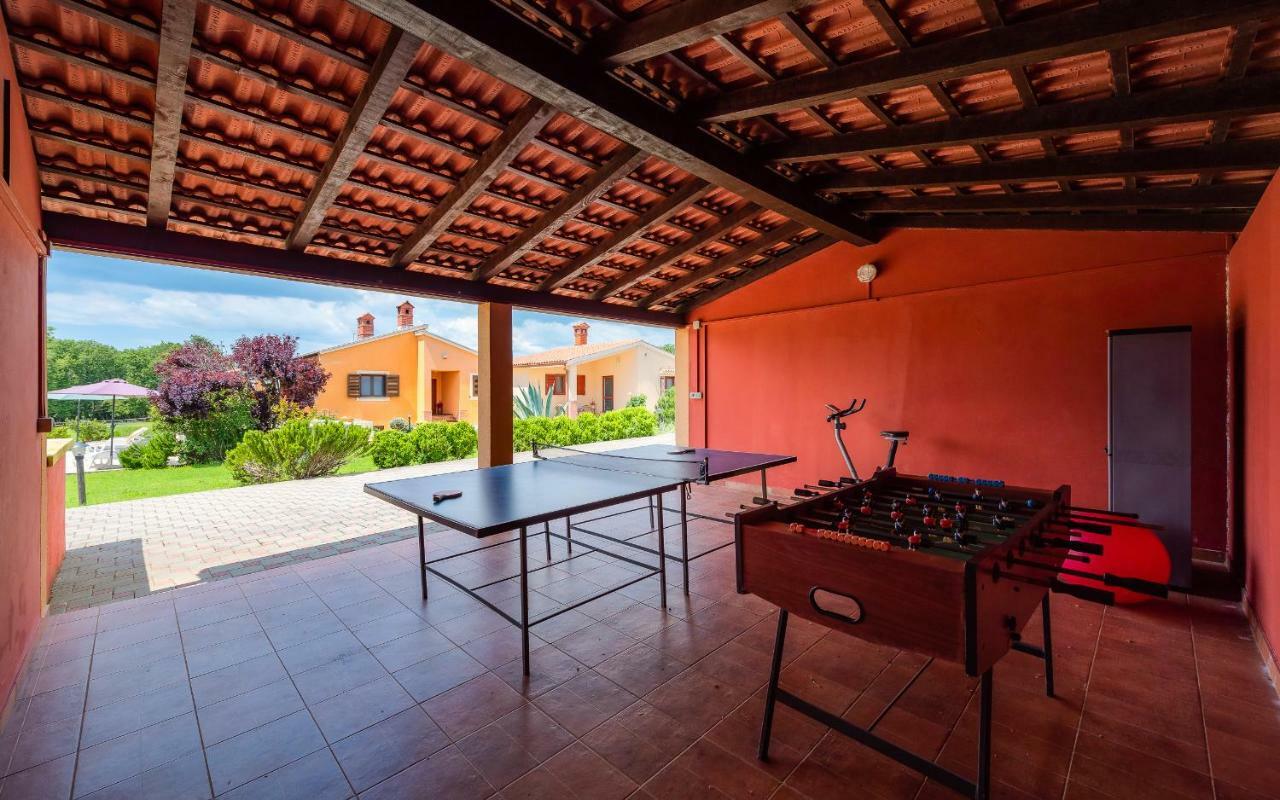 Villa Hacienda Rosemary Muntić Exterior foto