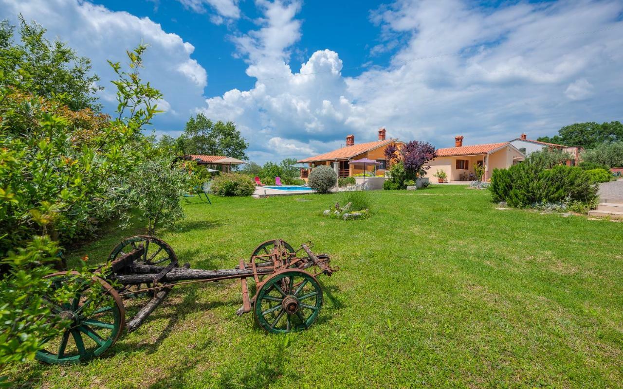 Villa Hacienda Rosemary Muntić Exterior foto