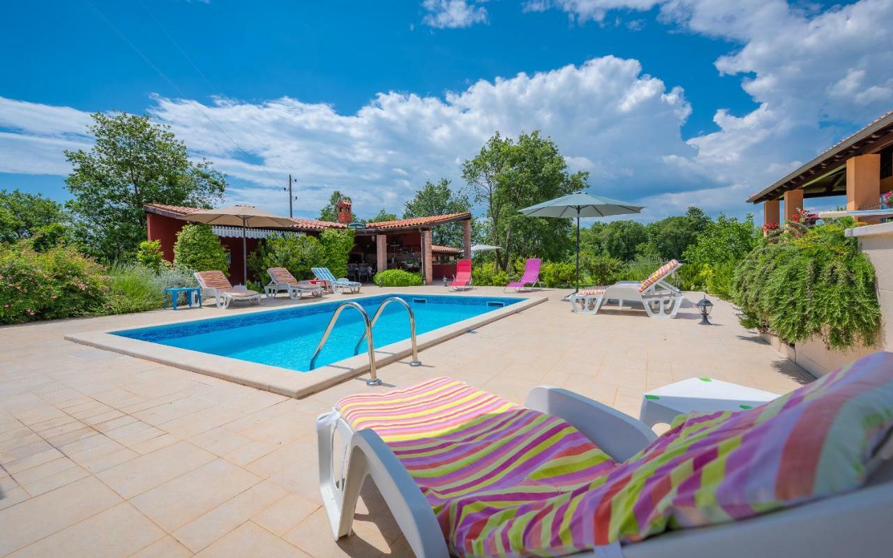 Villa Hacienda Rosemary Muntić Exterior foto
