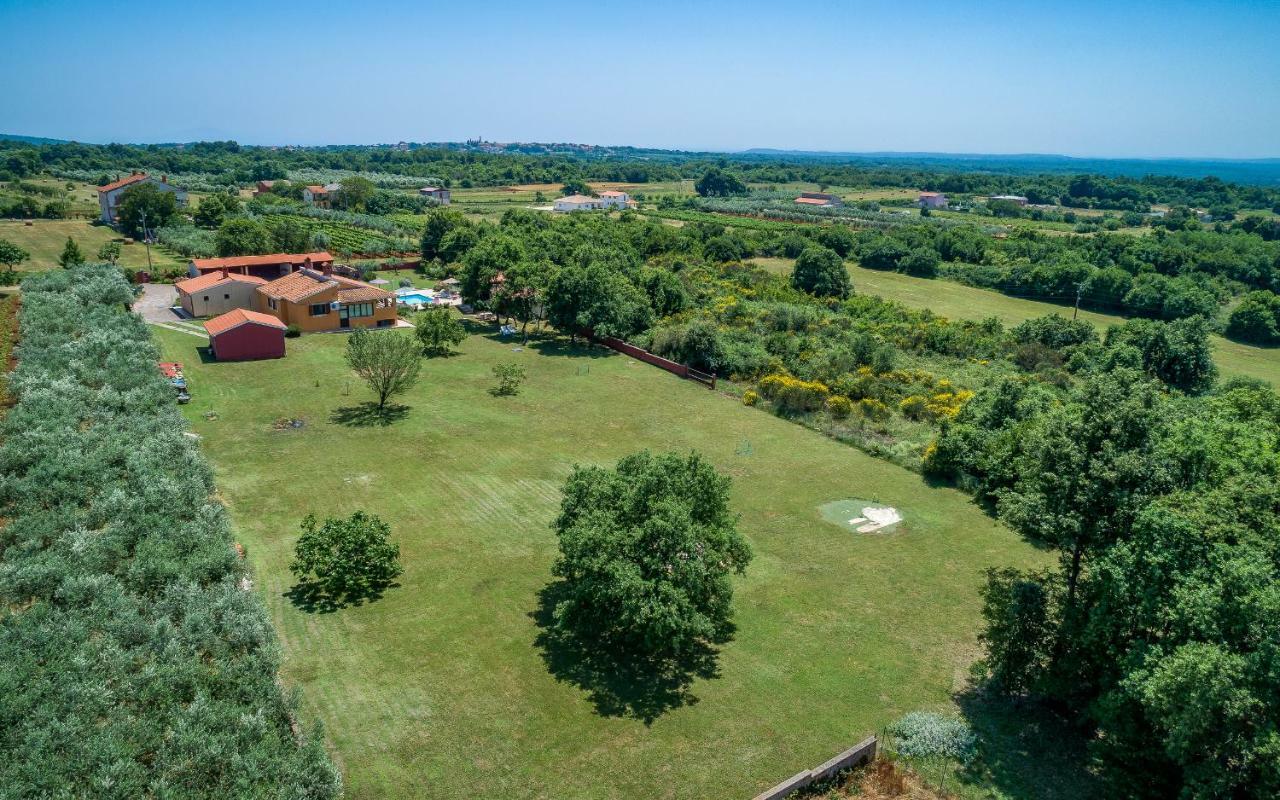Villa Hacienda Rosemary Muntić Exterior foto